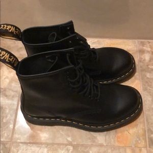 Doc martens 1940 smooth leather boots size 8 (38)